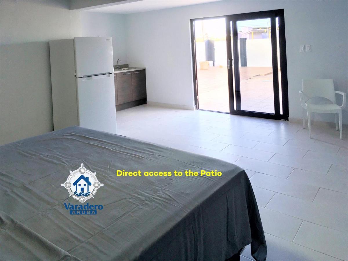 Varadero Marina Airport Guests Rooms Oranjestad Exterior photo